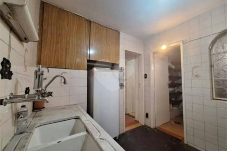 Sobrado à venda com 3 quartos, sendo 1 suíte, em Vila Clementino, São Paulo, SP