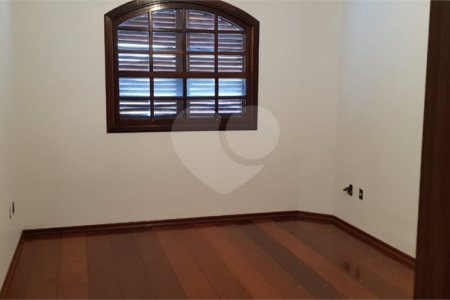 Sobrado à venda com 4 quartos, sendo 1 suíte,  em Olímpico, São Caetano do Sul, SP