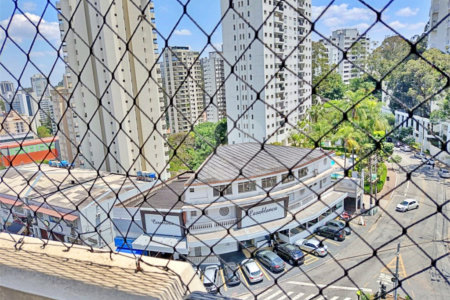 Apartamento à venda com 4 quartos, sendo 3 suítes,  em Vila Andrade, São Paulo, SP
