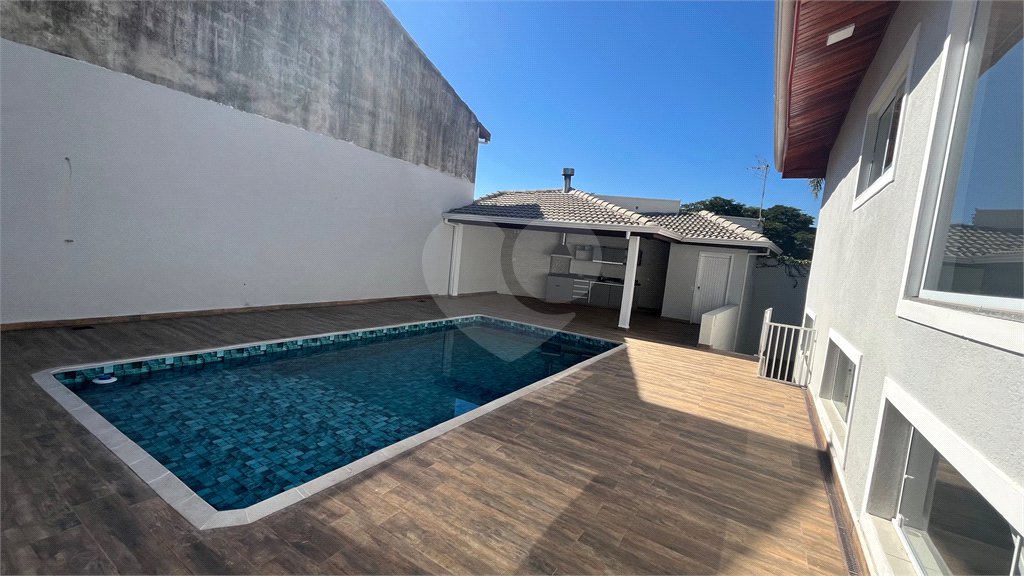 Sobrado à venda com 4 quartos, sendo 3 suítes, em Jardim Paulista, Atibaia, SP