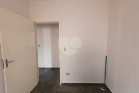 Casa à venda com 3 quartos, sendo 1 suíte, em Vila Vitório Mazzei, São Paulo, SP
