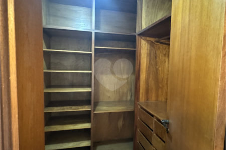 Cobertura à venda ou para alugar com 5 quartos, sendo 4 suítes, em Santo Amaro, São Paulo, SP
