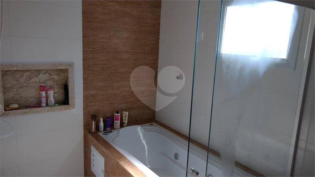 Sobrado à venda com 3 quartos, sendo 1 suíte, em Serra da Cantareira, Mairiporã, SP
