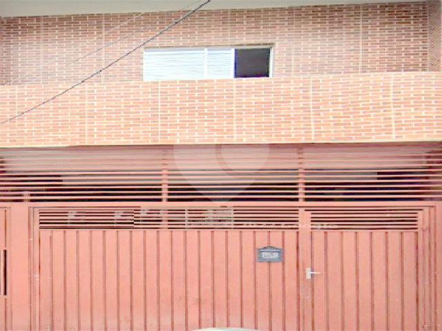 Sobrado à venda com 3 quartos no Brasilândia, São Paulo, SP