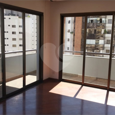 Apartamento à venda ou para alugar com 5 quartos, sendo 3 suítes,  em Tatuapé, São Paulo, SP