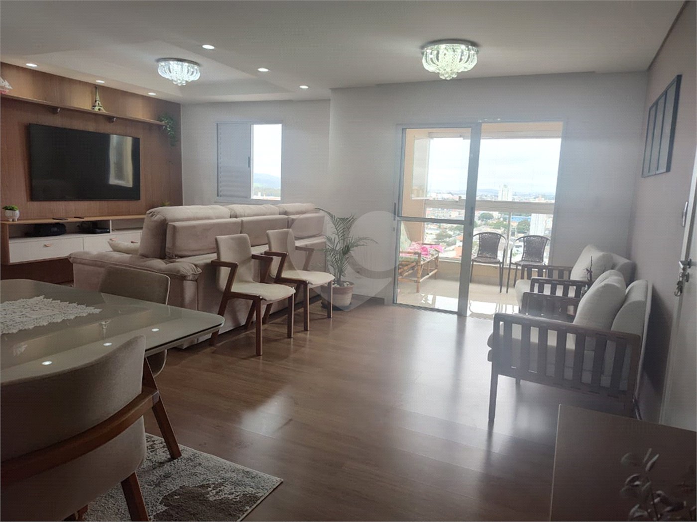 Apartamento à venda com 3 quartos, sendo 1 suíte, em Jardim Imperador, Suzano, SP