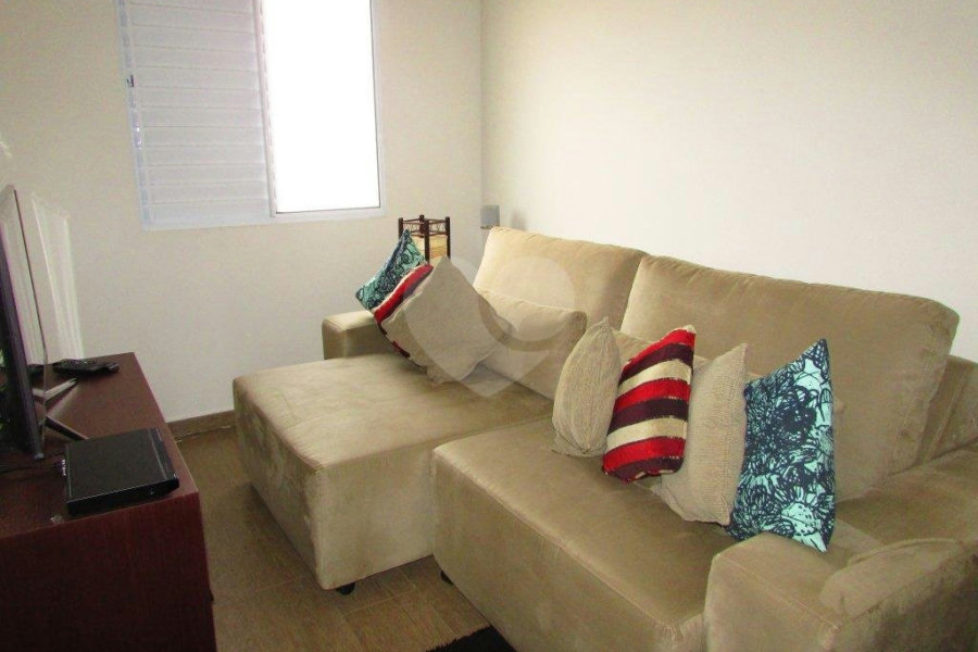 Sobrado à venda com 3 quartos, sendo 1 suíte,  em Vila Constança, São Paulo, SP