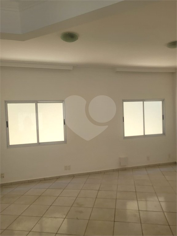 Sobrado à venda com 3 suítes em Jardim Regente, Indaiatuba, SP