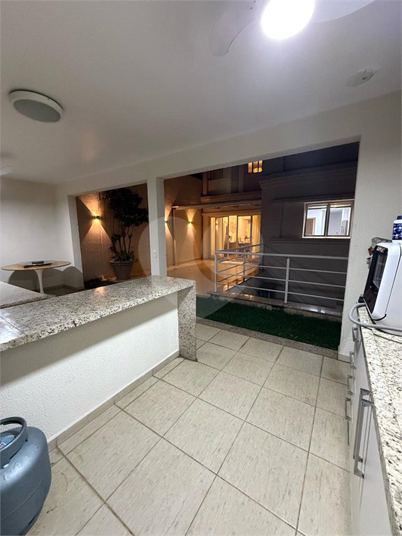 Casa à venda com 4 suítes no condomínio East Village, São Paulo - SP
