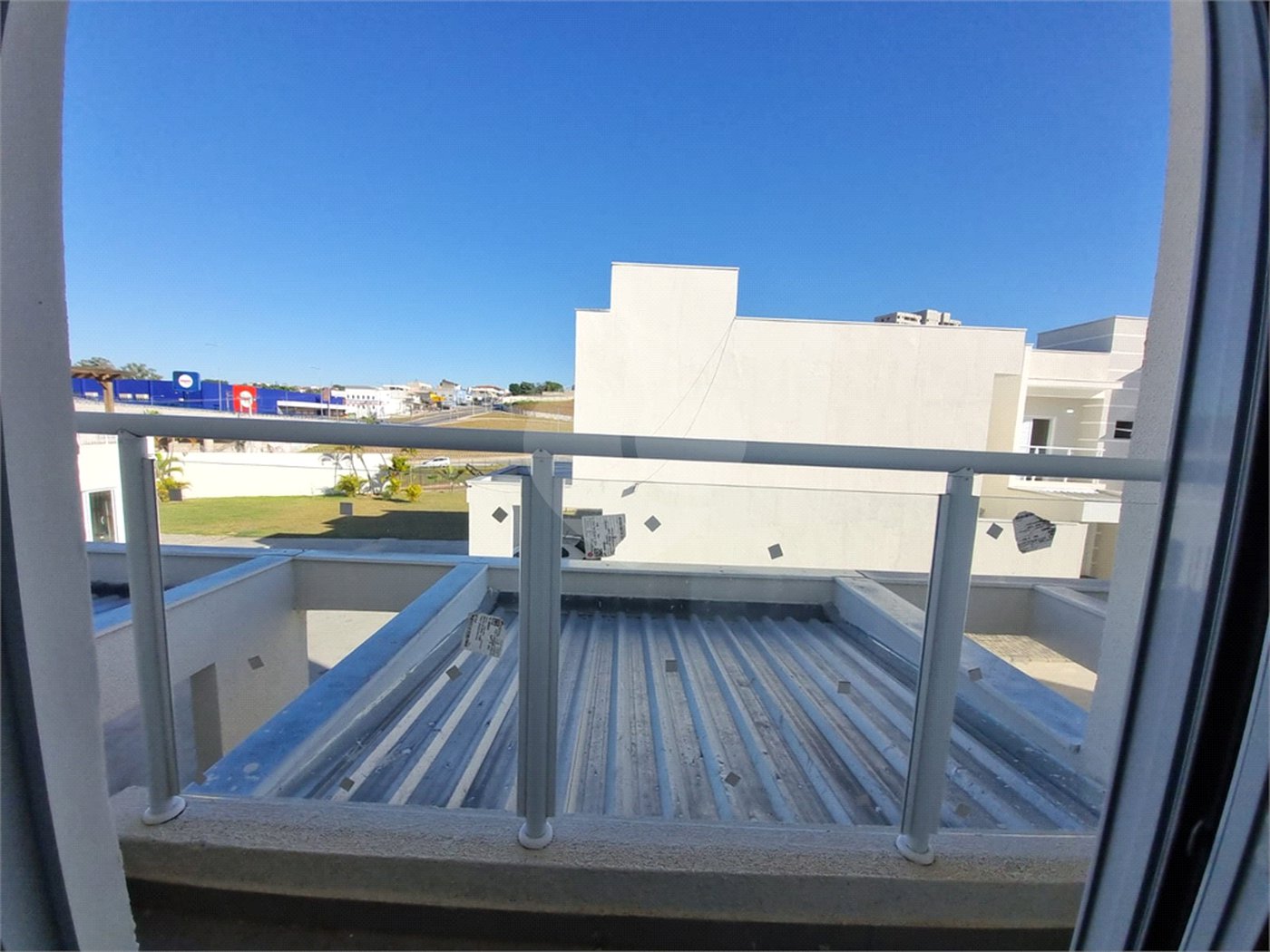Casa à venda com 3 quartos, sendo 1 suíte, no condomínio Residencial Américo Figueiredo, Sorocaba - SP