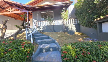 Casa à venda com 3 quartos, sendo 1 suíte,  no condomínio Residencial Jardim das Palmeiras, Vinhedo - SP