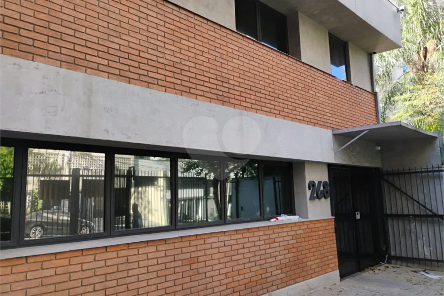 Excelente sobrado/prédio comercial próximo ao Aeroporto de Congonhas!