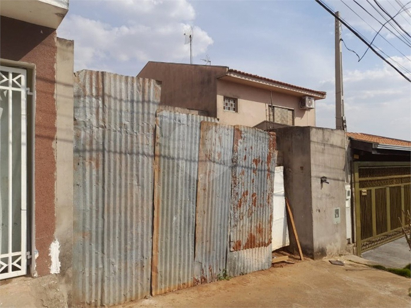 Casa em Construção à Venda no Bairro Romeu Tortorelli