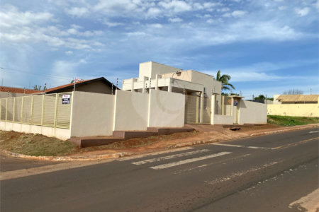 Casa à venda com 2 quartos em Residencial Ponta Porã I, Ponta Porã, MS