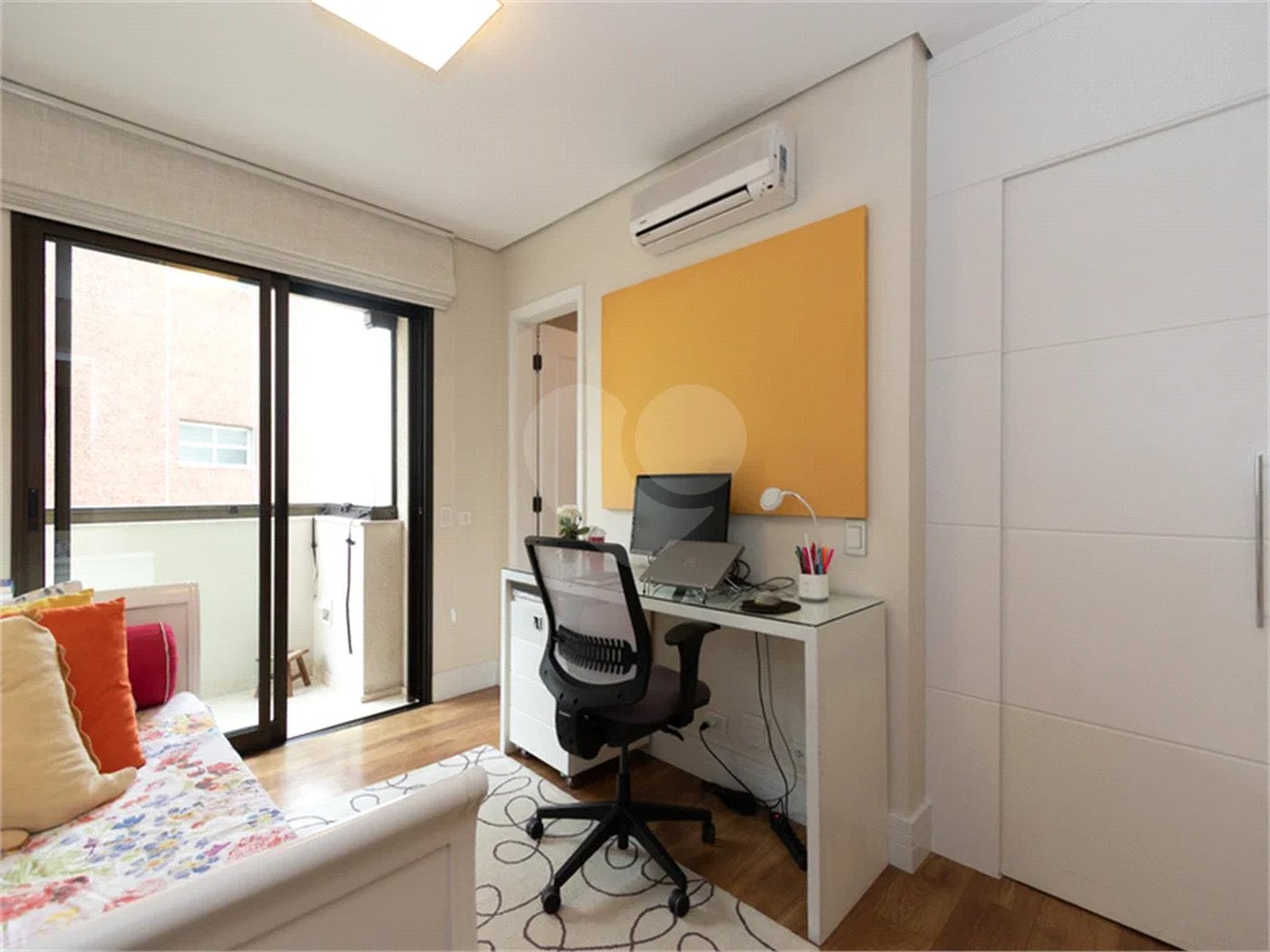 Apartamento de 233 m² à venda em Higienópolis com 4 dormitórios.