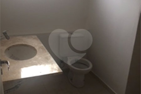 Sobrado à venda com 6 quartos, sendo 4 suítes,  em Jardim Ester, São Paulo, SP