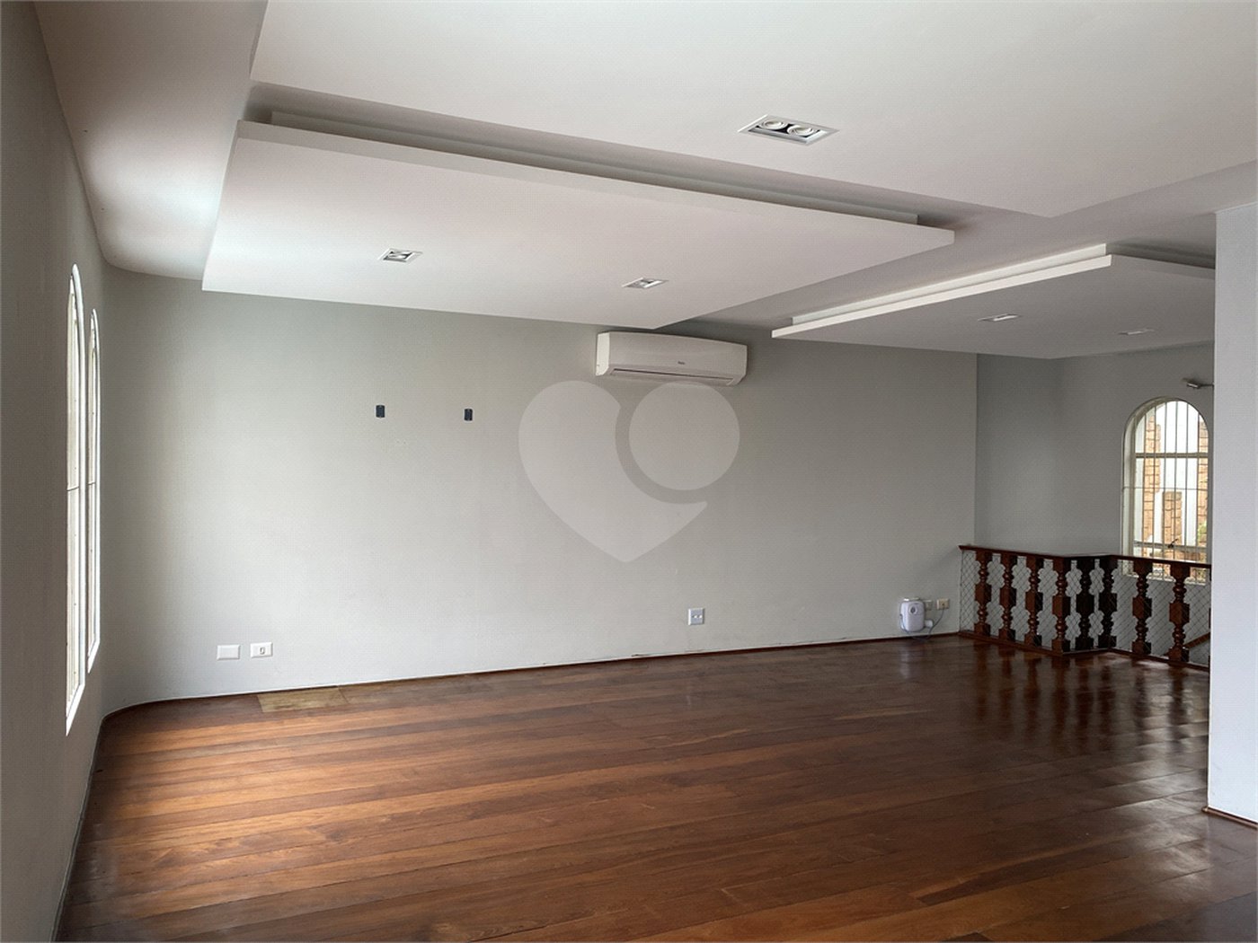 Casa à venda com 3 suítes em Jardim Leonor, São Paulo, SP