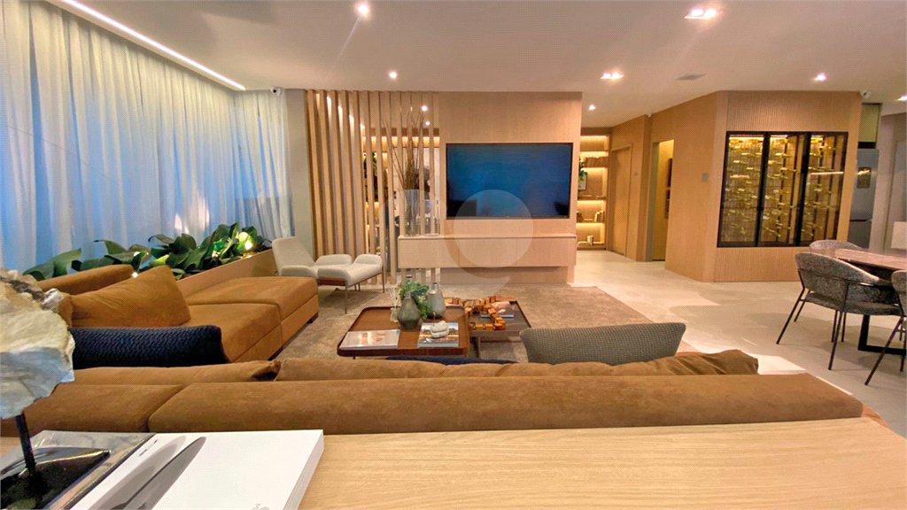 Apartamento à venda com 4 quartos, sendo 2 suítes, em Vila Cordeiro, São Paulo, SP