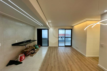 Apartamento à venda com 3 quartos, sendo 1 suíte,  em Chora Menino, São Paulo, SP