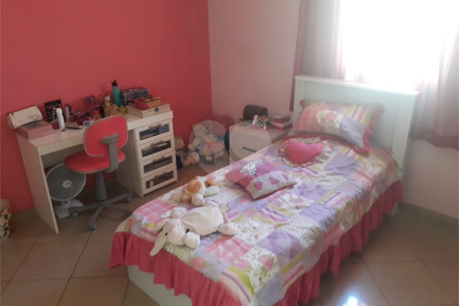 Sobrado à venda com 4 quartos, sendo 1 suíte,  no Brasilândia, São Paulo, SP
