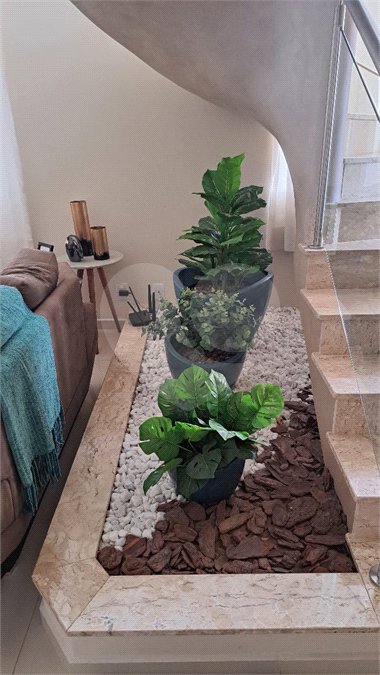 Casa à venda com 4 quartos, sendo 3 suítes,  no condomínio Res. Luzern, Campinas - SP