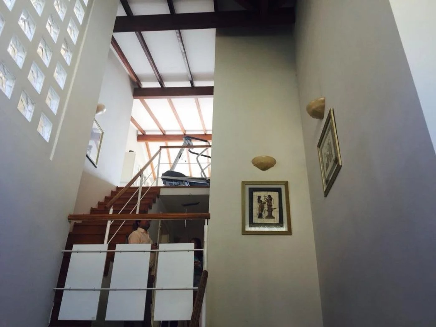Casa à venda com 5 quartos, sendo 4 suítes, no condomínio Jardim Vitória Régia, São Paulo - SP