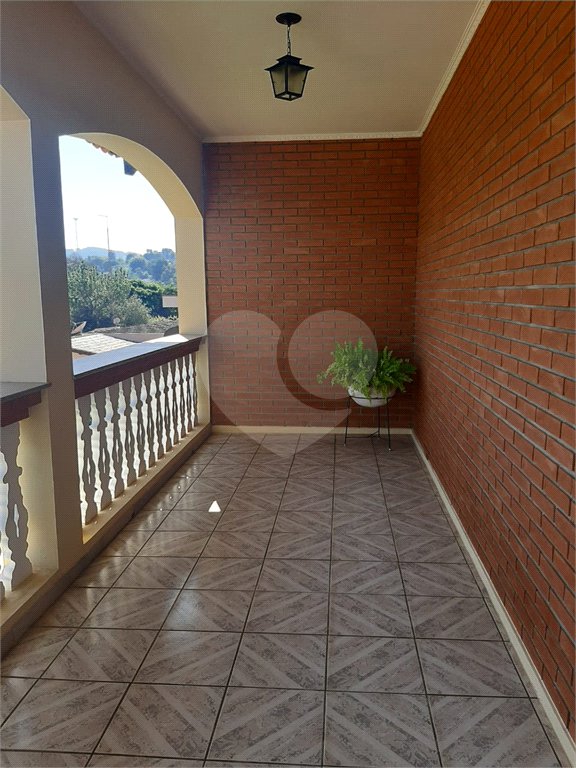 Casa à venda com 3 quartos, sendo 1 suíte, no Centro, Vinhedo, SP