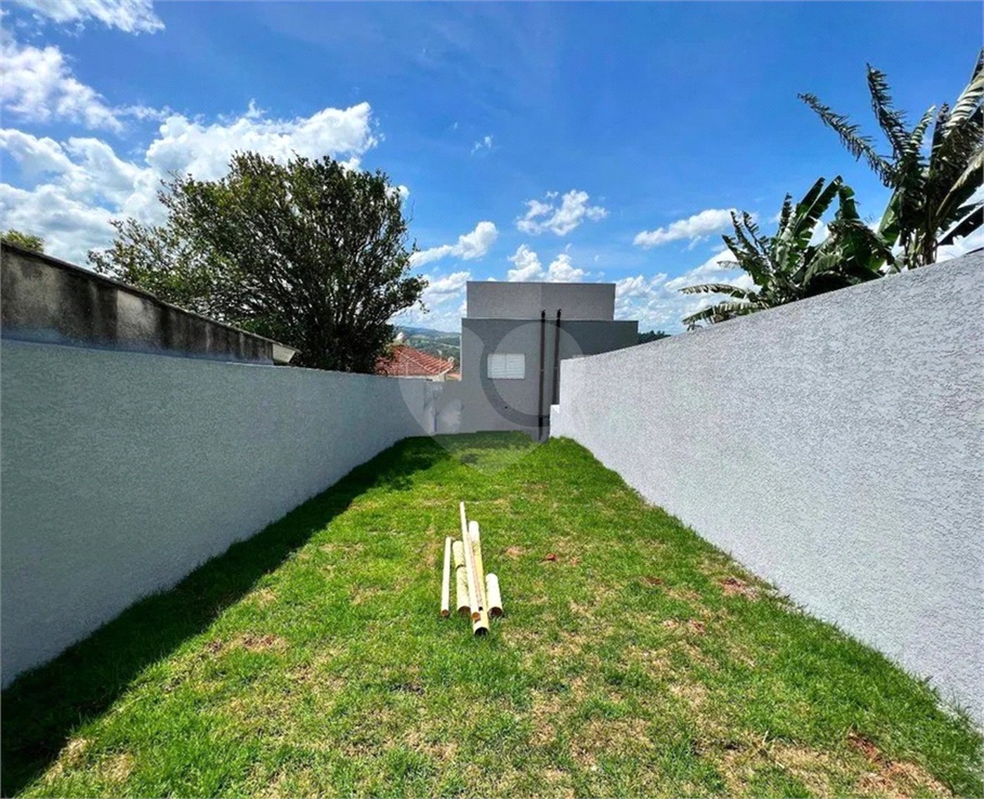 Sobrado à venda com 3 suítes em Jardim dos Pinheiros, Atibaia, SP