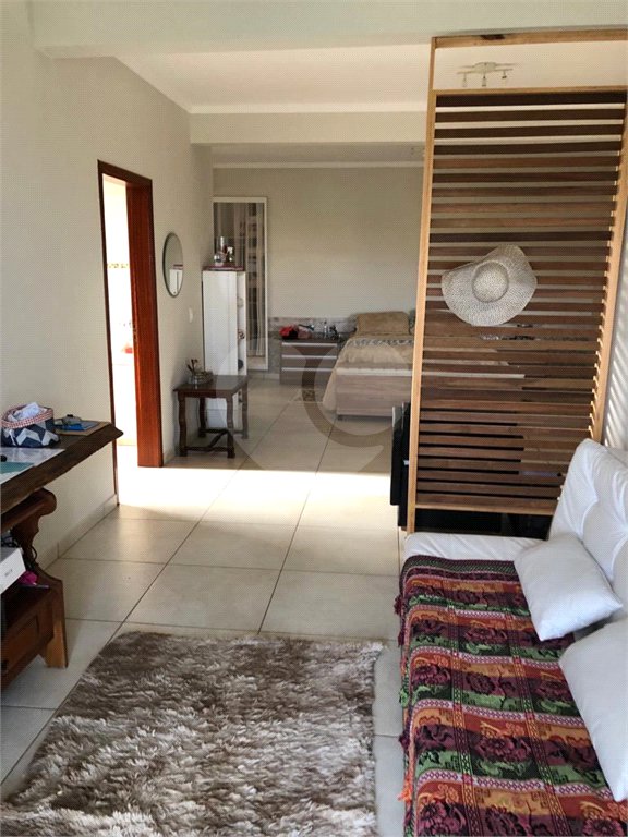 Casa à venda com 5 quartos, sendo 2 suítes, no condomínio Terras de Santa Izabel, Salto - SP