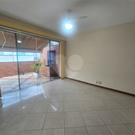 Cobertura à venda com 3 quartos, sendo 1 suíte,  em Tijuca, Rio de Janeiro, RJ