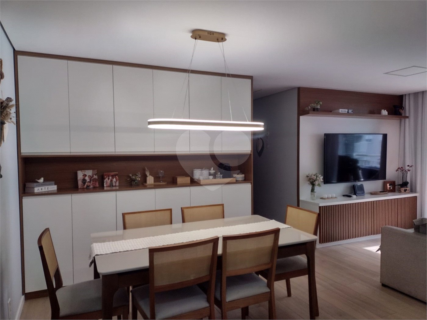 Apartamento à venda com 3 quartos, sendo 1 suíte,  em Campo Grande, São Paulo, SP