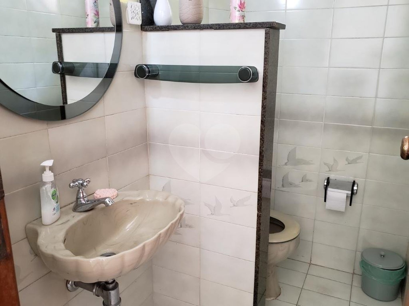Sobrado à venda com 4 quartos, sendo 1 suíte, em Jardim Floresta, São Paulo, SP