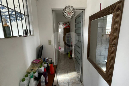 Sobrado à venda com 3 quartos em Jardim Laila, Embu das Artes, SP
