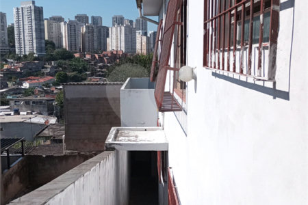 Casa à venda com 3 quartos, sendo 2 suítes, em Jardim Maria Duarte, São Paulo, SP