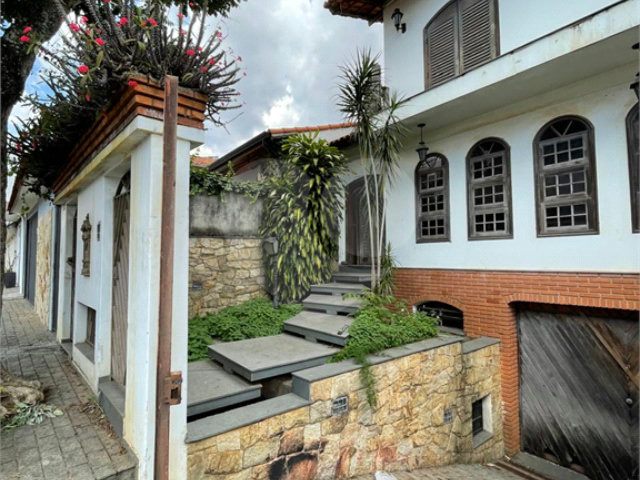Sobrado à venda com 3 quartos, sendo 2 suítes,  em Vila Rosalia, Guarulhos, SP