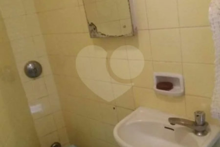 Casa à venda com 3 quartos no condomínio Travessa Quefren,21, São Paulo - SP