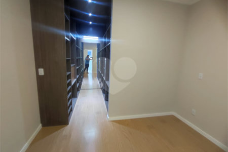 Apartamento à venda com 3 quartos, sendo 2 suítes,  em Jardim Arpoador, São Paulo, SP