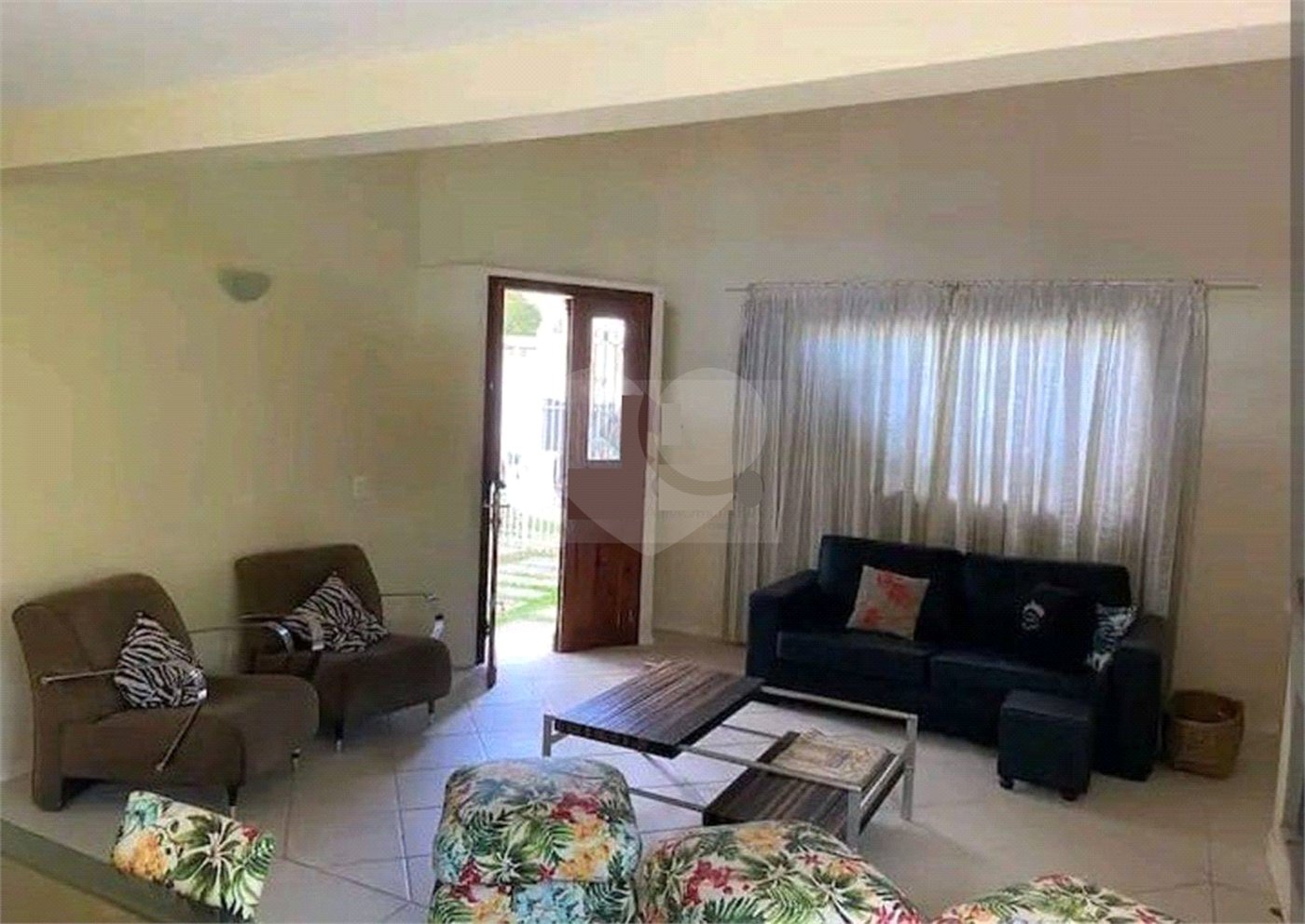 Sobrado à venda com 3 quartos, sendo 1 suíte, em Jardim Maristela, Atibaia, SP