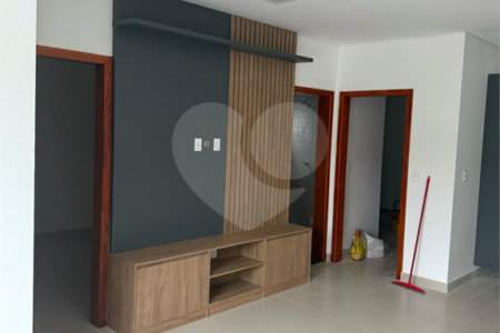 Casa à venda com 3 quartos, sendo 1 suíte,  em Jardim das Bandeiras, Mogi das Cruzes, SP