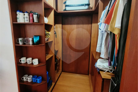 Casa à venda com 4 quartos, sendo 3 suítes,  no condomínio Acmti - Colinas do Mosteiro, Terras de Itaici e Recanto dos Pássaros, Indaiatuba - SP