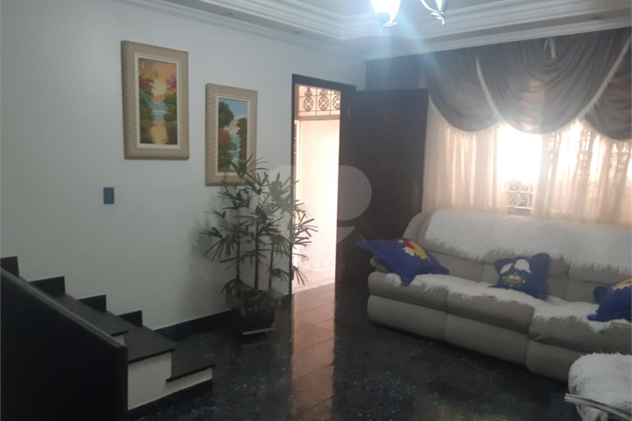 Sobrado à venda com 5 quartos, sendo 3 suítes, em Horto, São Paulo, SP