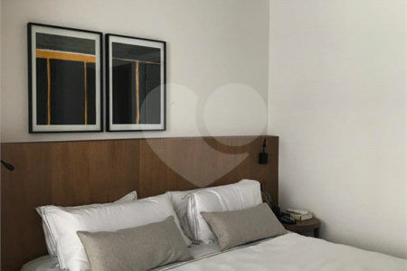 Apartamento à venda com 2 suítes em Vila Nova Conceição, São Paulo, SP