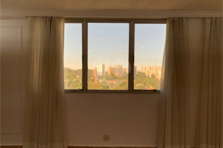 Apartamento à venda com 3 quartos, sendo 1 suíte, em Alto da Boa Vista, São Paulo, SP