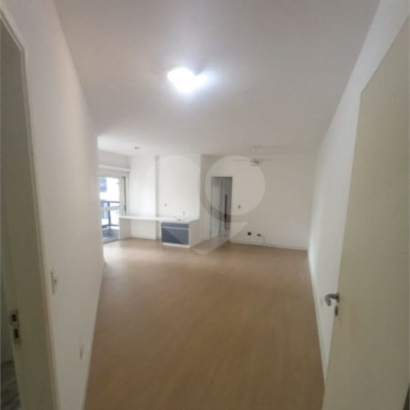 Apartamento à venda com 3 quartos, sendo 1 suíte,  em Vila Olímpia, São Paulo, SP