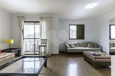 Apartamento à venda com 3 quartos, sendo 1 suíte, em Vila Madalena, São Paulo, SP