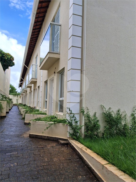 Casa à venda com 2 suítes no condomínio Residencial Vila de Motalegre, São Paulo - SP