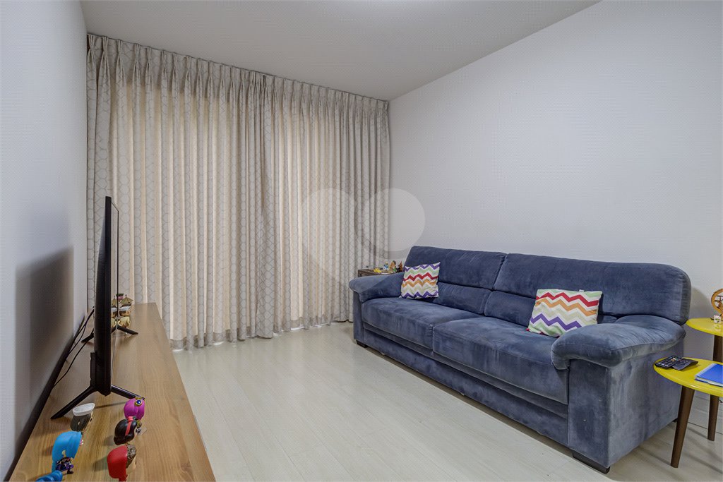 Sobrado à venda com 6 quartos, sendo 3 suítes, em Alto da Boa Vista, São Paulo, SP