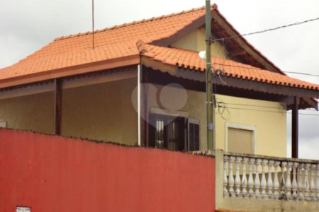 Casa à venda com 3 quartos, sendo 1 suíte, em Jardim Esmeralda, São Paulo, SP