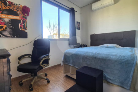 Casa à venda com 5 quartos, sendo 3 suítes, no condomínio Residencial Vale do Lago, Sorocaba - SP