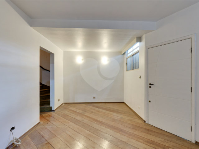 Sobrado à venda com 3 quartos em Alto da Boa Vista, São Paulo, SP